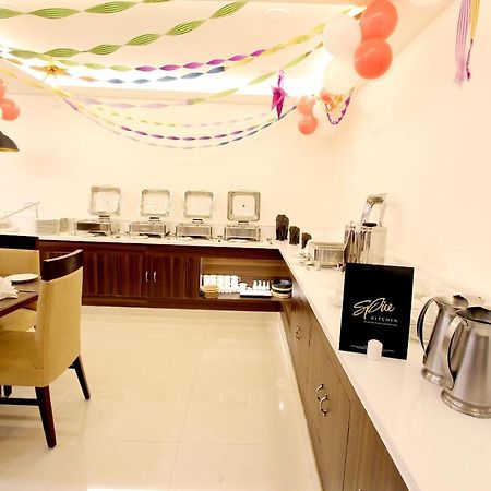 Genx Usha Kiran Agra Hotel Agra  Exterior photo