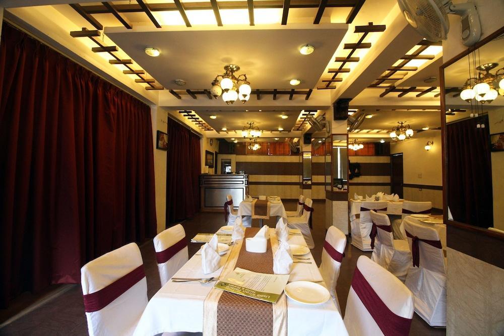 Genx Usha Kiran Agra Hotel Agra  Exterior photo