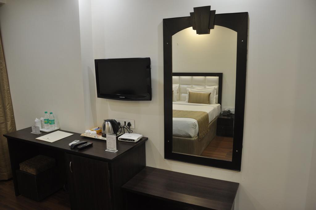 Genx Usha Kiran Agra Hotel Agra  Exterior photo