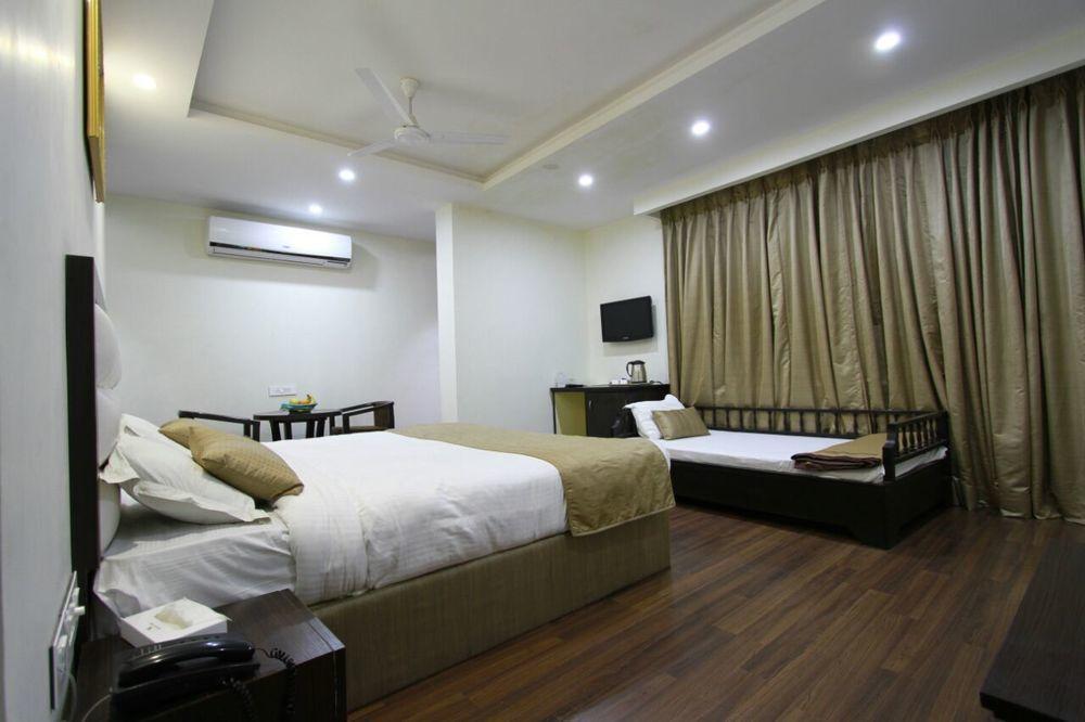 Genx Usha Kiran Agra Hotel Agra  Exterior photo