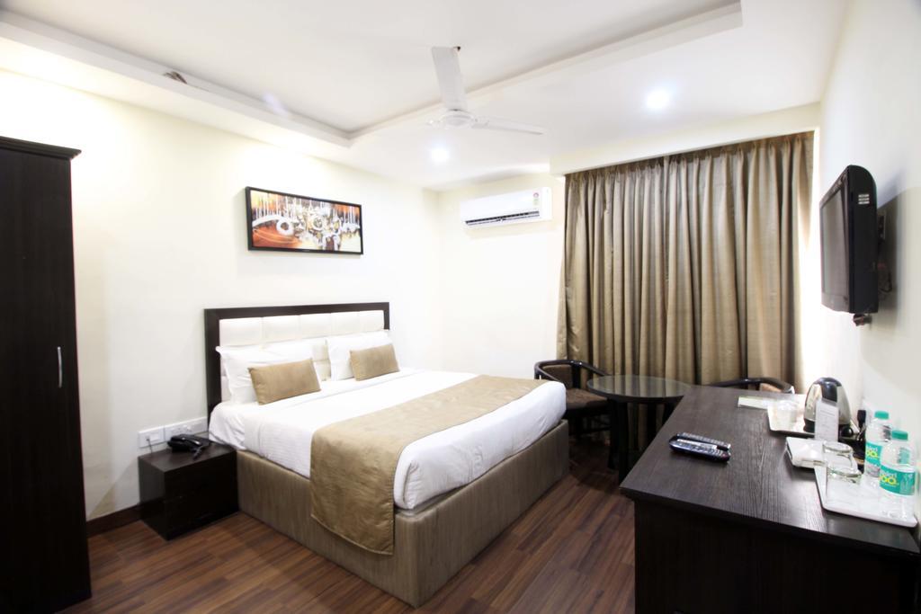 Genx Usha Kiran Agra Hotel Agra  Exterior photo