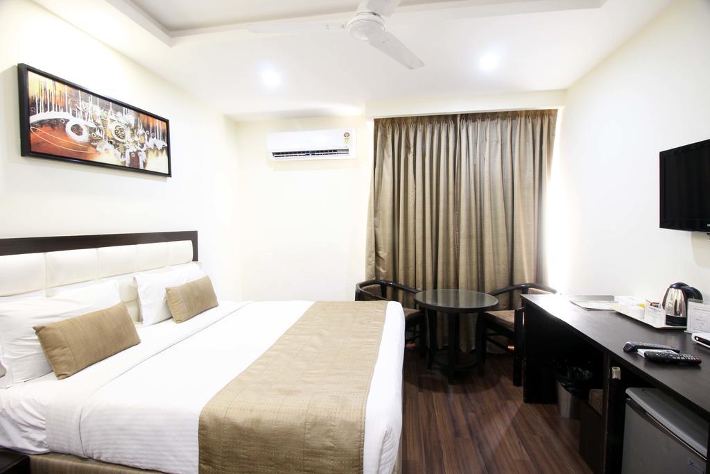 Genx Usha Kiran Agra Hotel Agra  Exterior photo