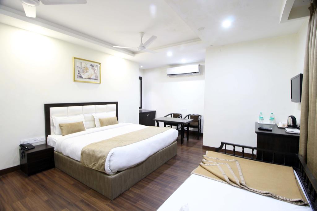 Genx Usha Kiran Agra Hotel Agra  Exterior photo