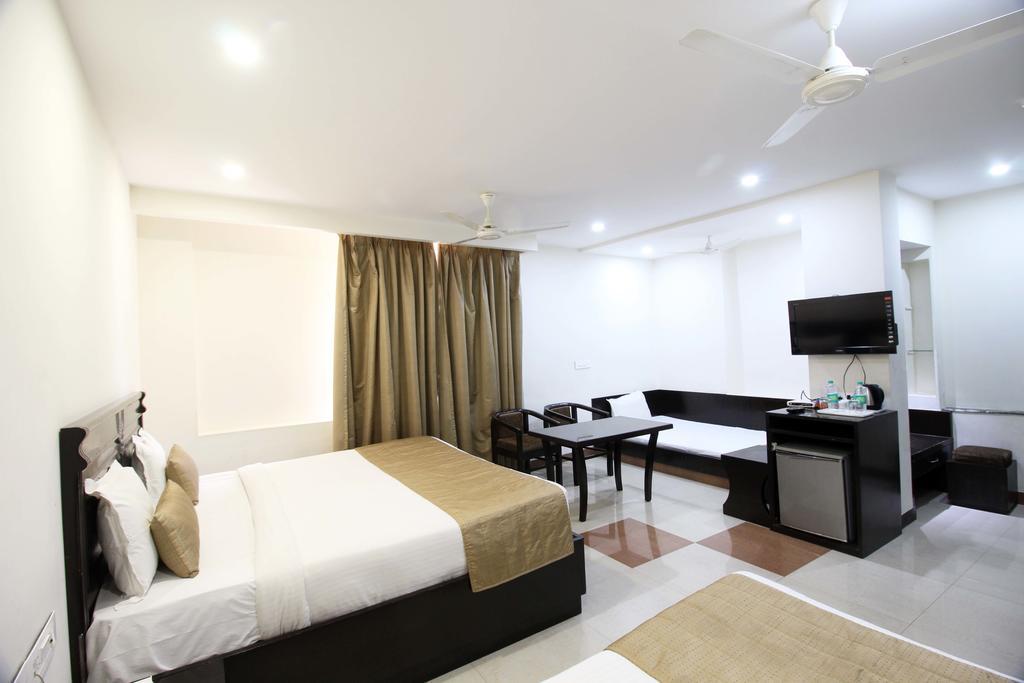 Genx Usha Kiran Agra Hotel Agra  Exterior photo