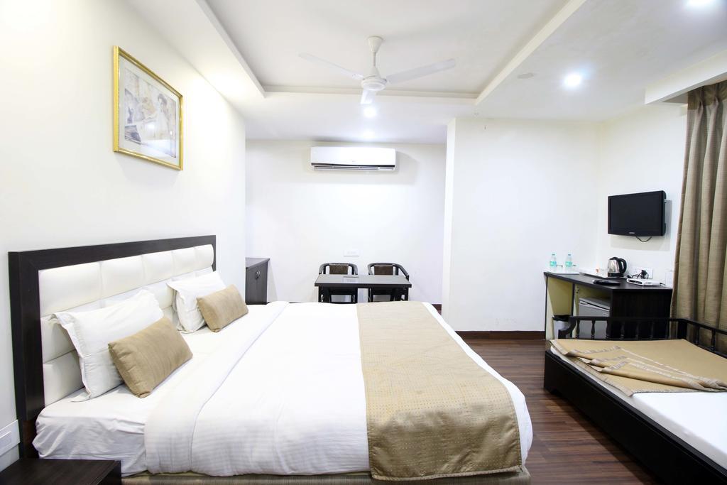 Genx Usha Kiran Agra Hotel Agra  Exterior photo