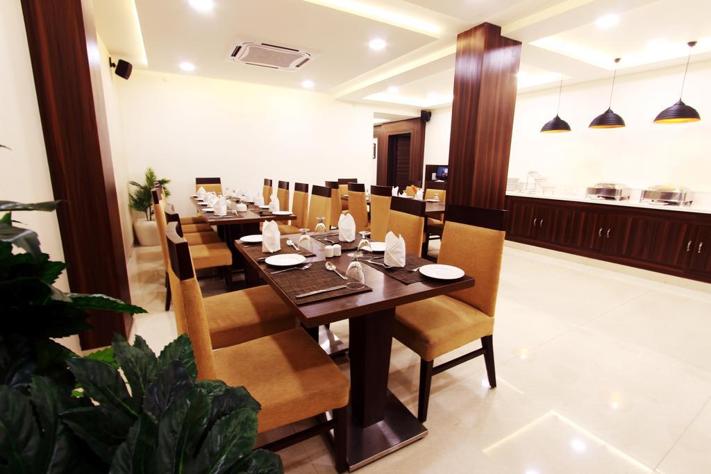 Genx Usha Kiran Agra Hotel Agra  Exterior photo