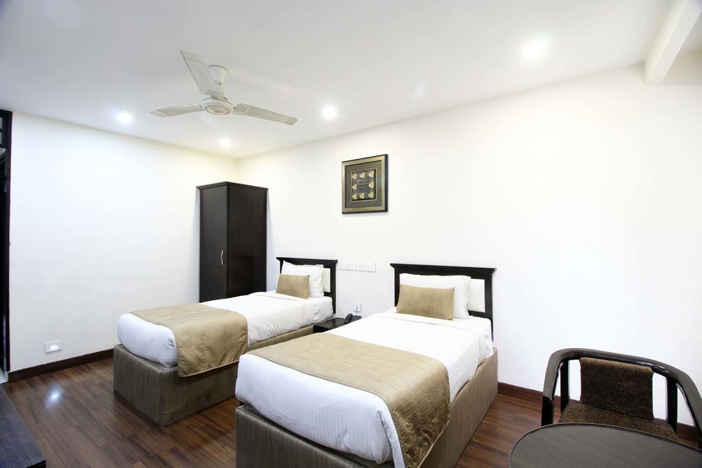 Genx Usha Kiran Agra Hotel Agra  Exterior photo