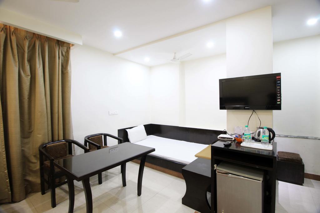 Genx Usha Kiran Agra Hotel Agra  Exterior photo