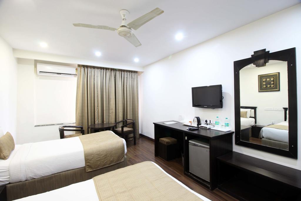 Genx Usha Kiran Agra Hotel Agra  Exterior photo