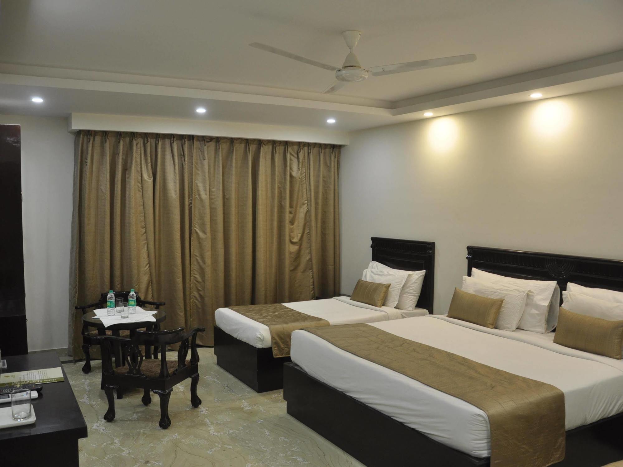 Genx Usha Kiran Agra Hotel Agra  Exterior photo