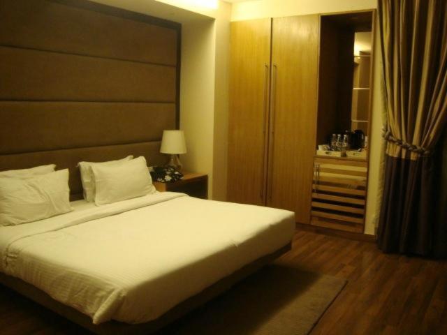 Genx Usha Kiran Agra Hotel Agra  Exterior photo